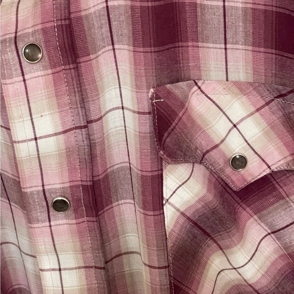 Panhandle Slim Men’s Western wear shirt, Size Medium Pearl Snap 16-33 purple. - Picture 4 of 5
